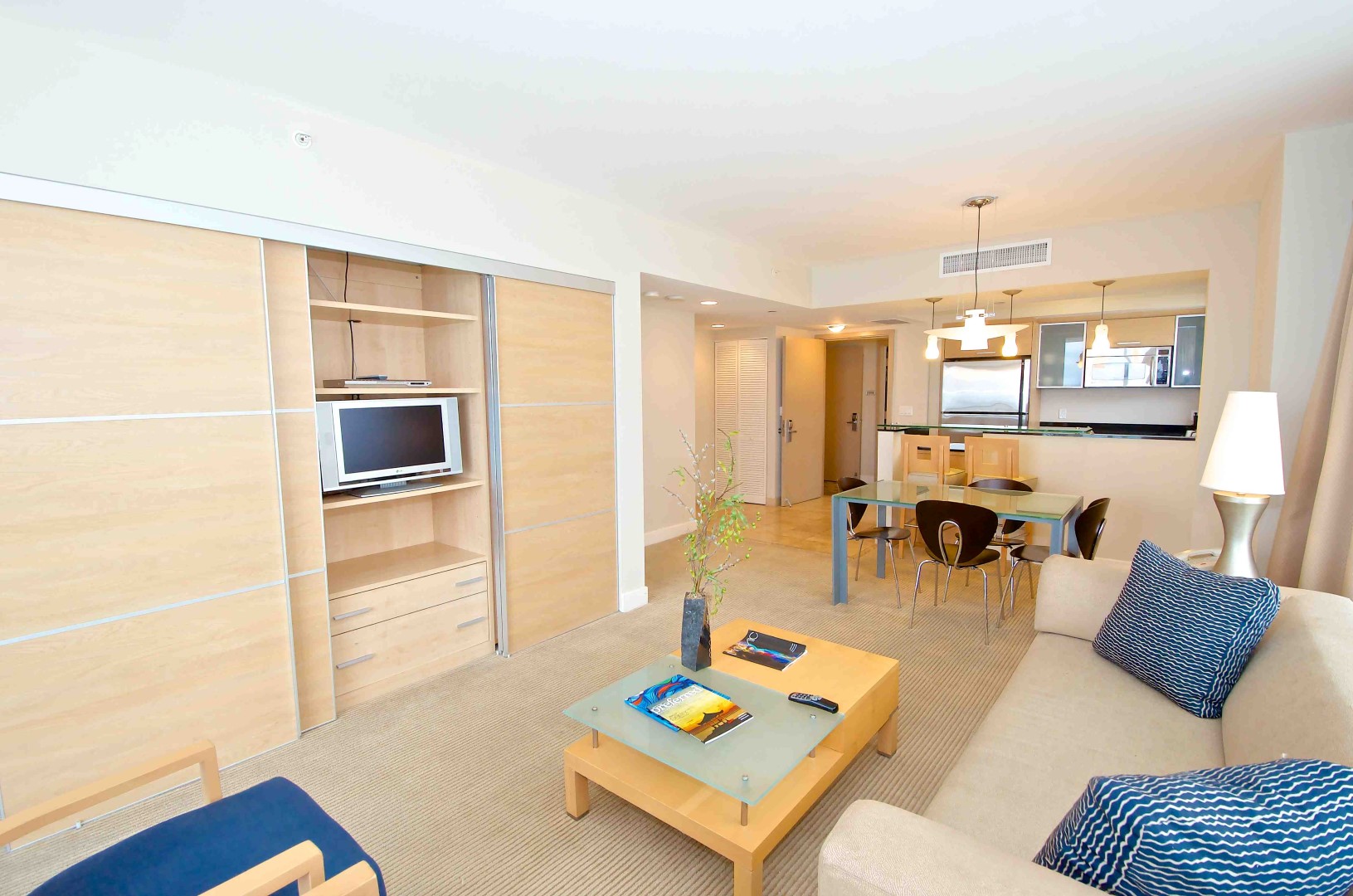 Marenas - Living Room