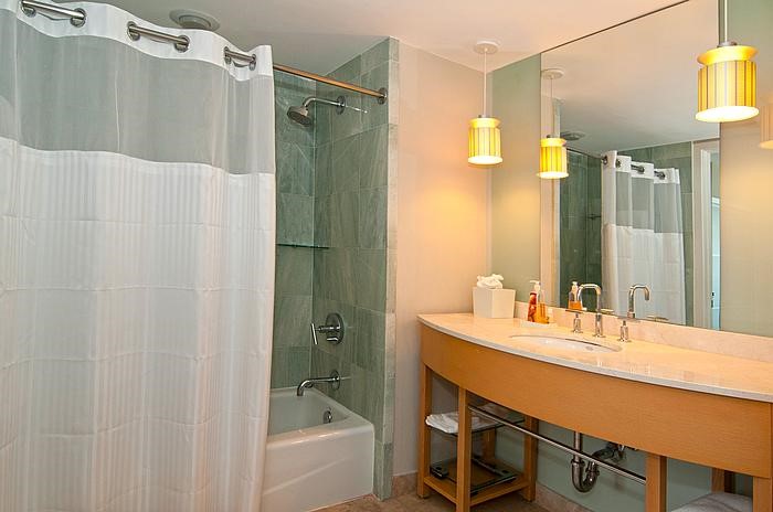 Marenas 2nd Bathroom